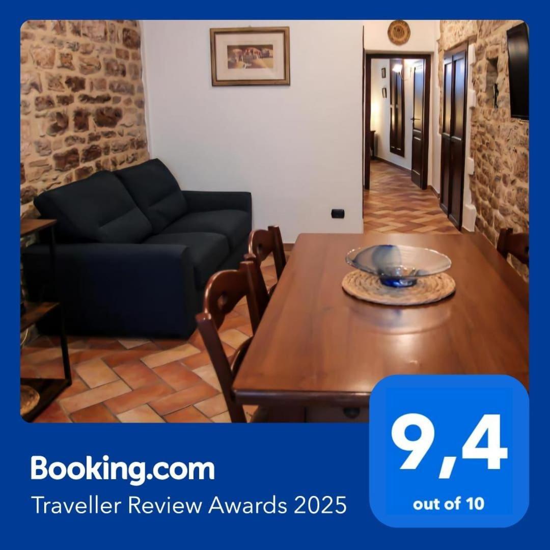 Appartement Casa Armanni - La Tua Casa Di Pietra à Gubbio Extérieur photo